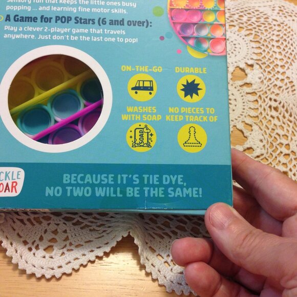 Pop It! Bubble toy bundle, two new Chuckle and Roar bubble popping games - Picture 2 of 5